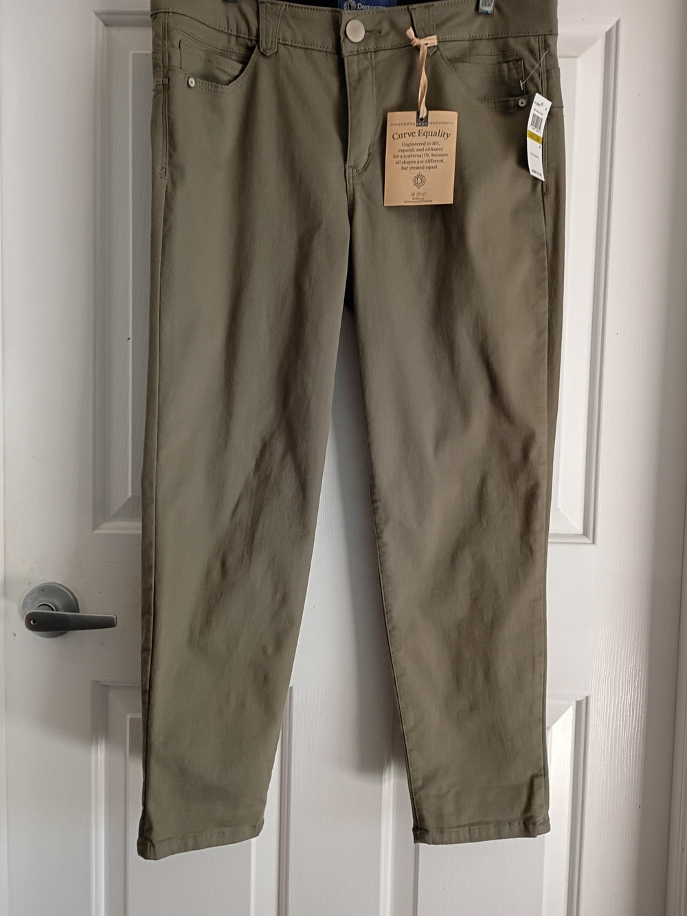 Democracy Women's Olive New Pants 14